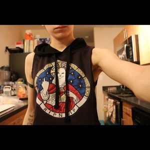 RipNDip crop hoodie tank